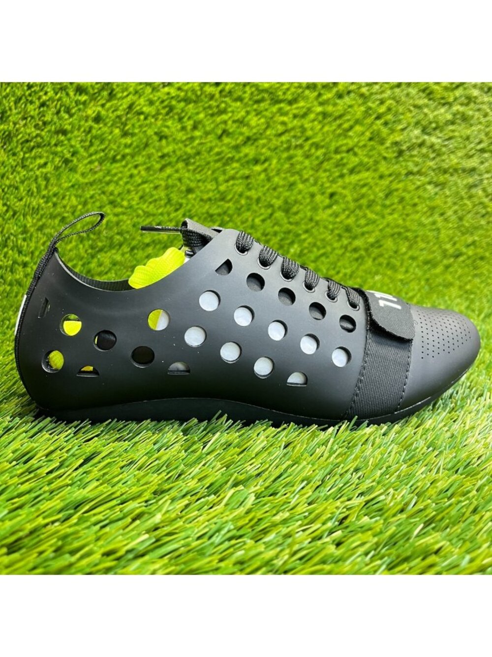 Nobull‎ Womens Size 7 Mens 5.5 Black Athletic Lightweight Indoor Cycling Shoes
